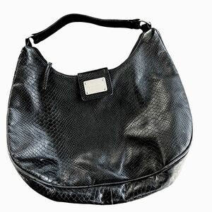 ARMANI EXCHANGE black leather shoulder/hobo bag snakeskin embossed. EUC